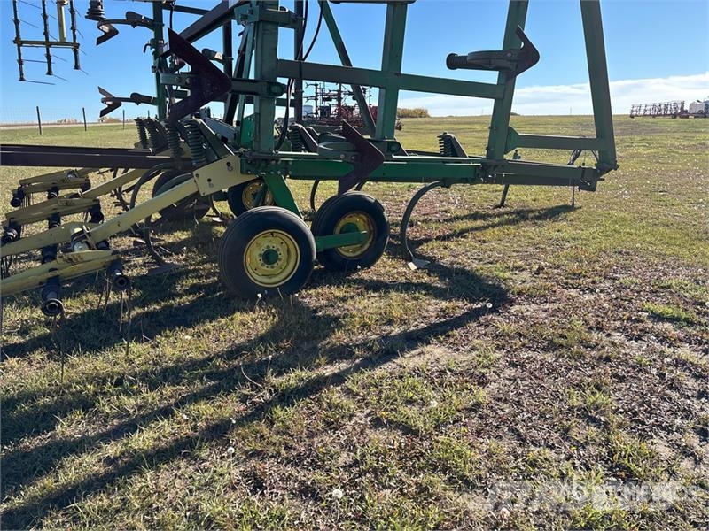 John Deere 1610 Cultivadores