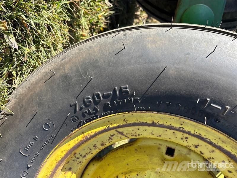 John Deere 1610 Cultivadores