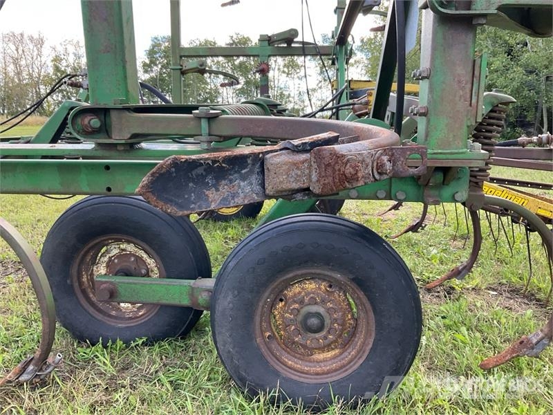 John Deere 1610 Grubber