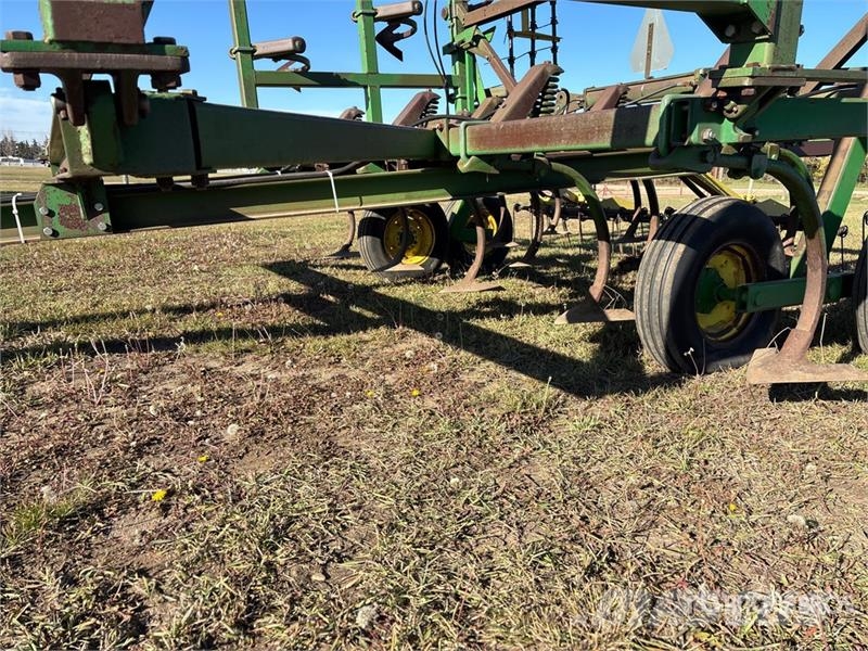 John Deere 1610 Cultivadores