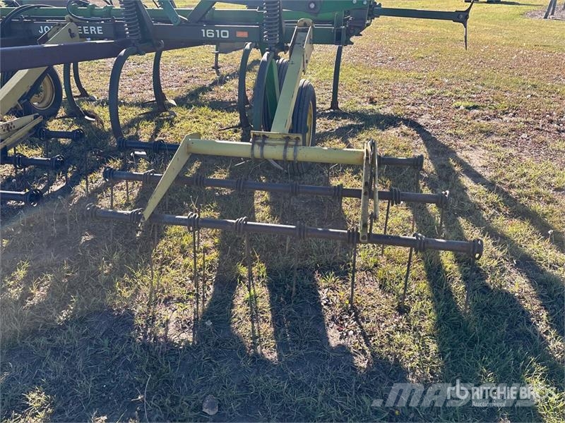 John Deere 1610 Cultivadores