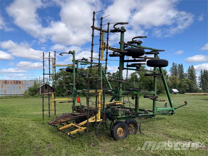 John Deere 1610 Grubber