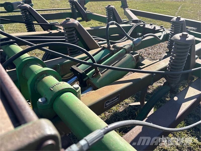 John Deere 1610 Cultivadores