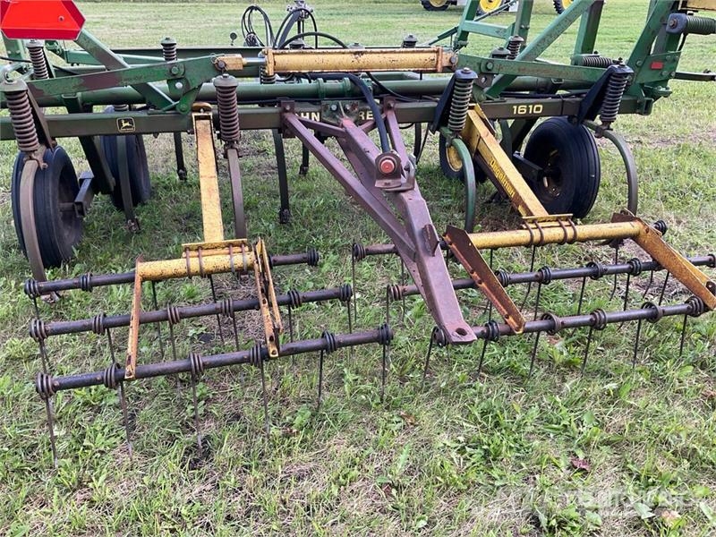 John Deere 1610 Grubber