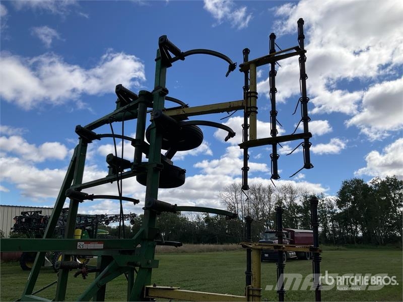 John Deere 1610 Grubber