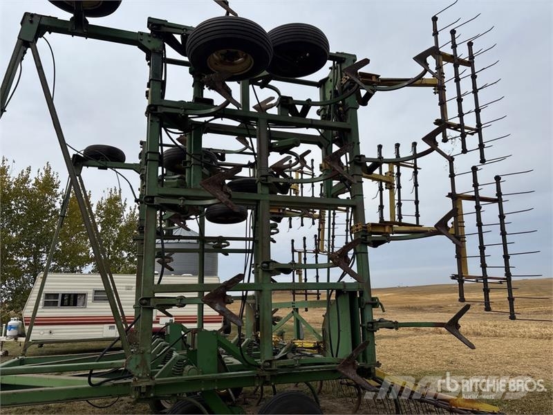 John Deere 1650 49 ft Cultivator Kultivatori