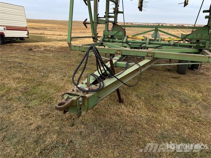 John Deere 1650 49 ft Cultivator Kultivatori