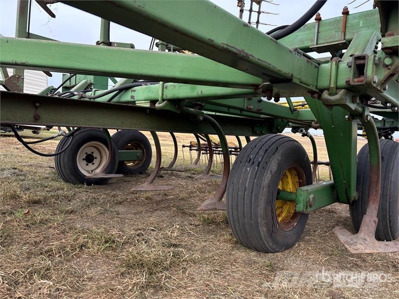 John Deere 1650 49 ft Cultivator Kultivatori
