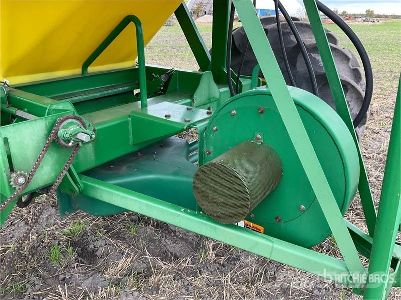 John Deere 1820 54 ft Air Drill Drills