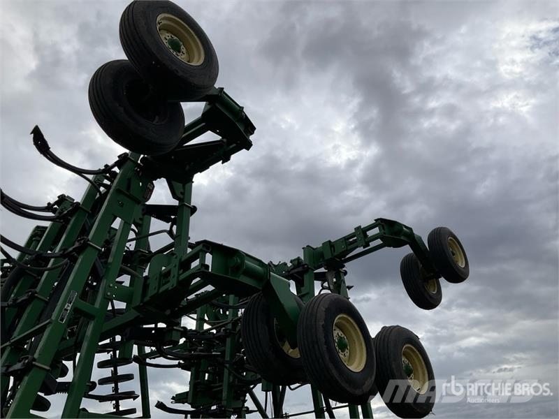 John Deere 1820 54 ft Air Drill Drills