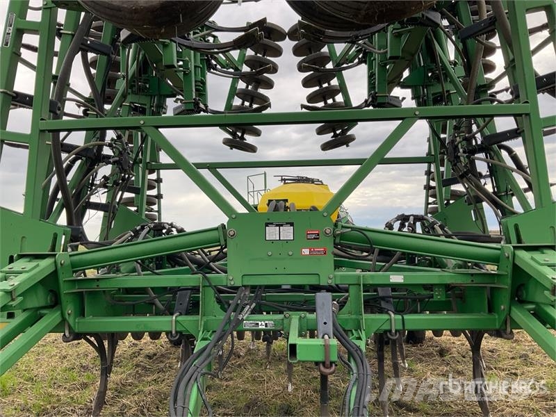 John Deere 1820 54 ft Air Drill Drills