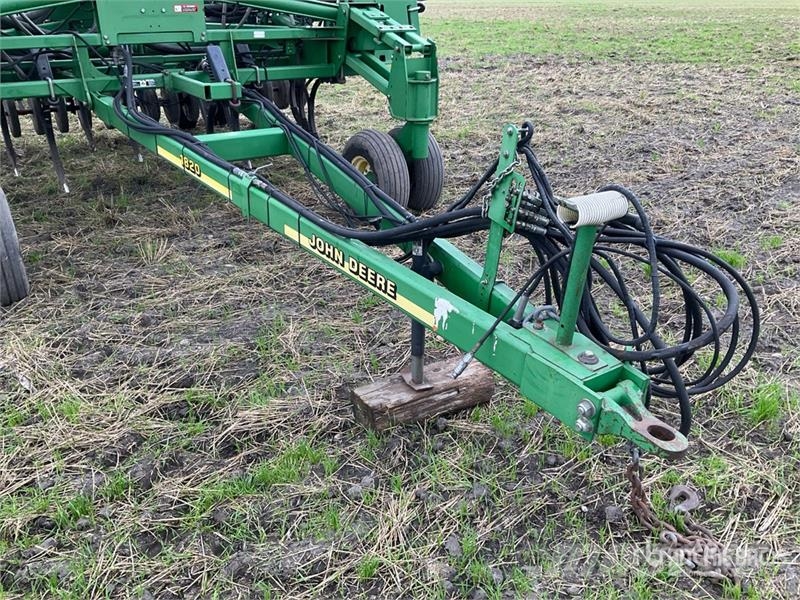 John Deere 1820 54 ft Air Drill Drills