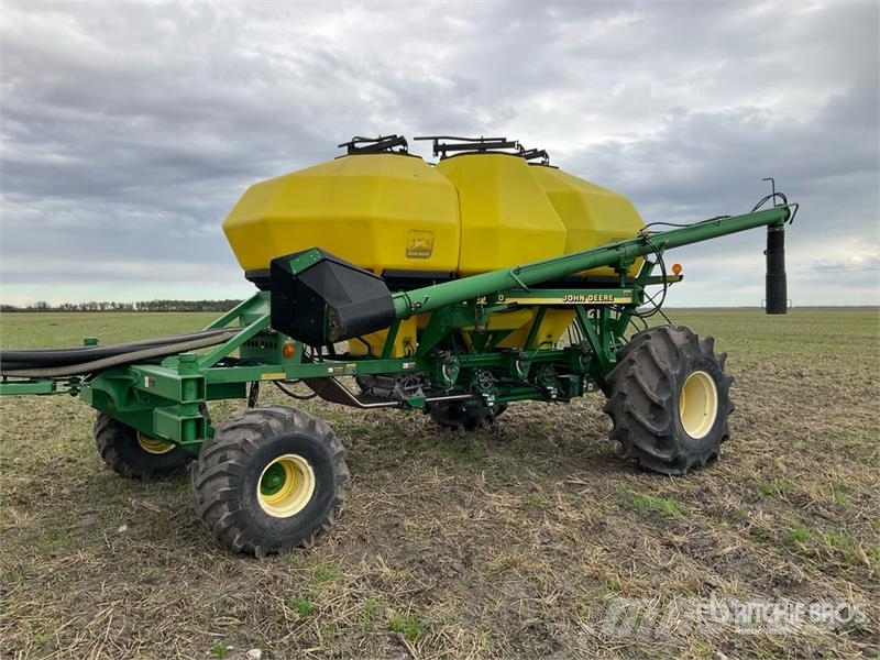 John Deere 1820 54 ft Air Drill Drills