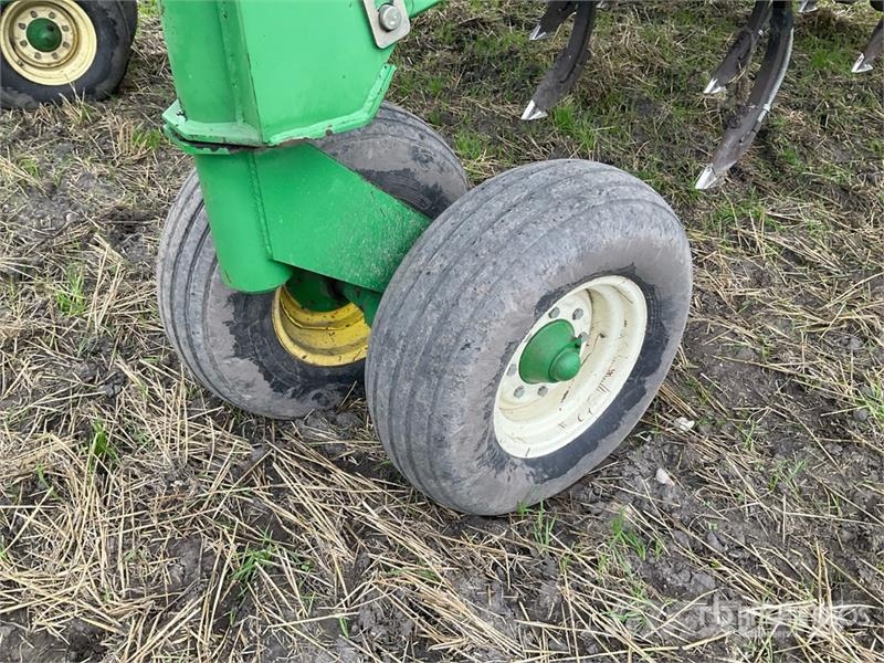 John Deere 1820 54 ft Air Drill Drills