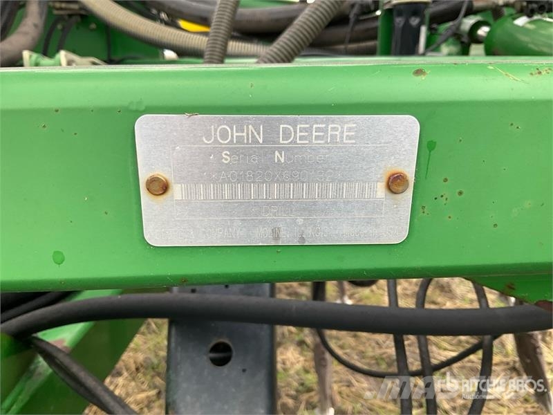 John Deere 1820 54 ft Air Drill Külvikud
