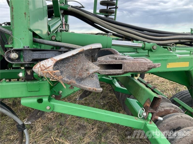 John Deere 1820 54 ft Air Drill Drills