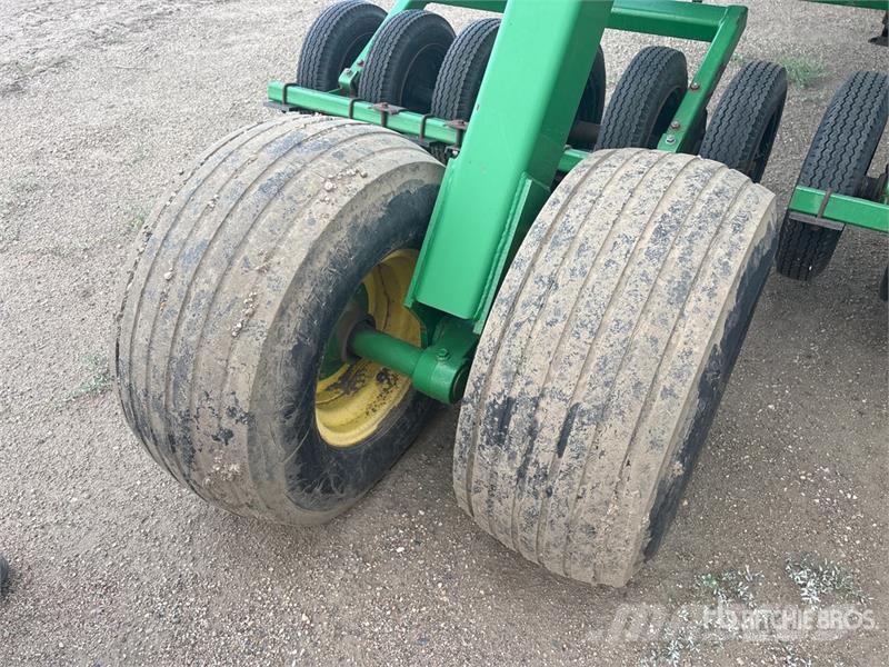 John Deere 1820 60 ft Air Drill 鑽頭