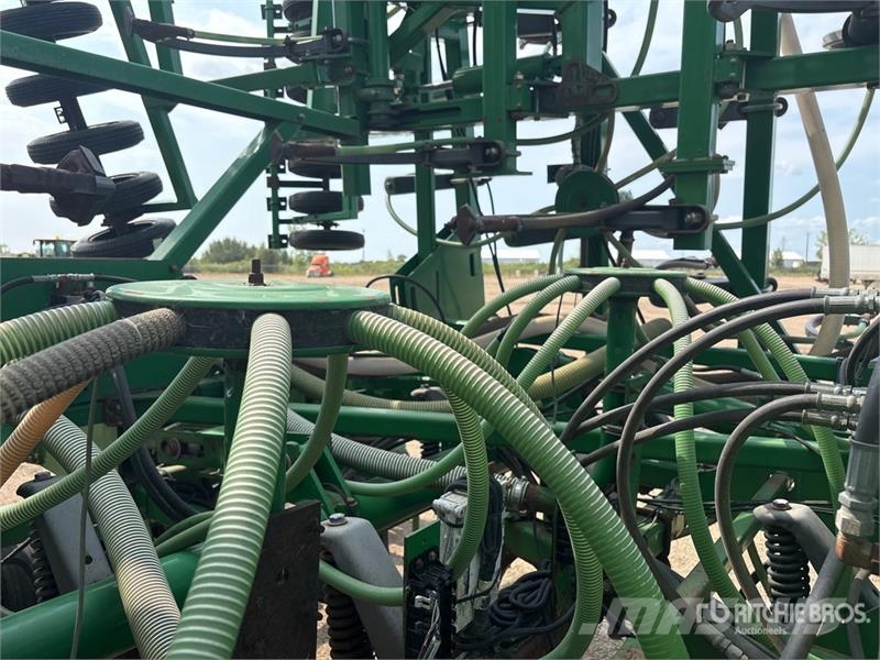 John Deere 1820 60 ft Air Drill 鑽頭