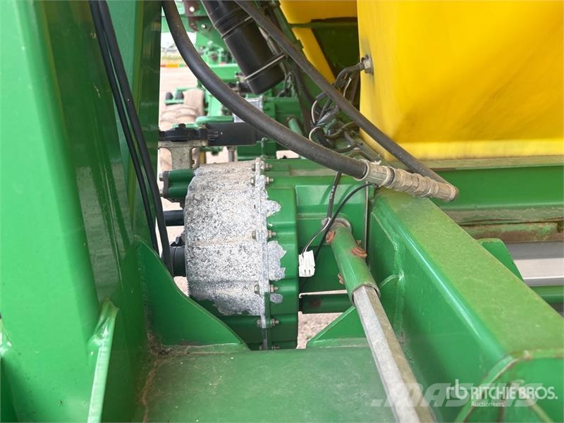 John Deere 1820 60 ft Air Drill 鑽頭