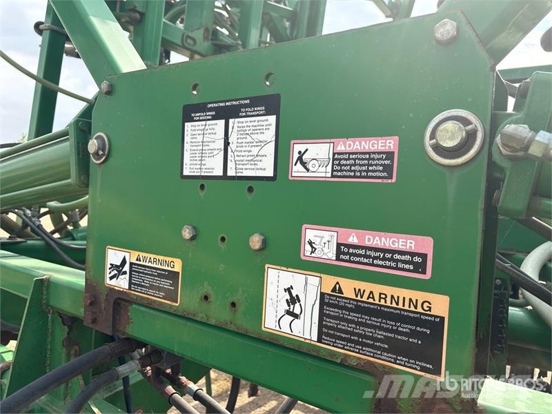 John Deere 1820 60 ft Air Drill 鑽頭