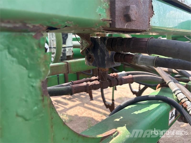 John Deere 1820 60 ft Air Drill 鑽頭
