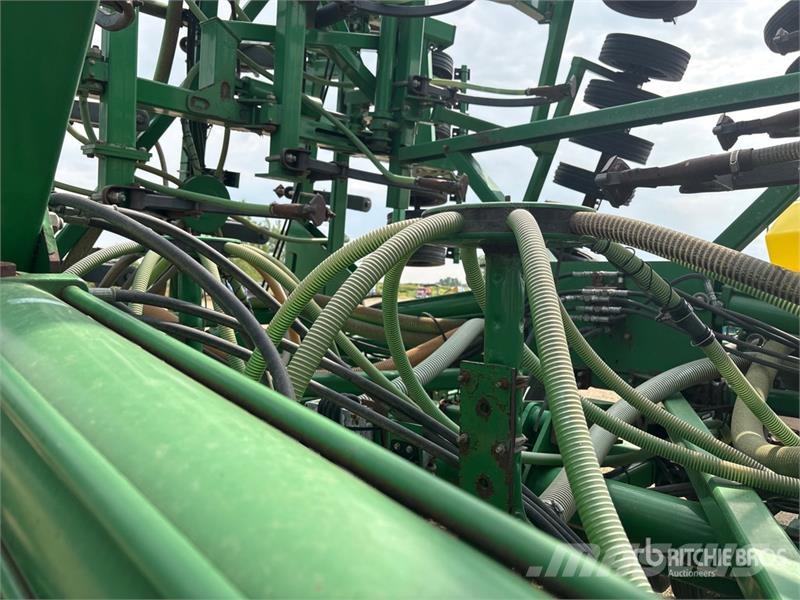 John Deere 1820 60 ft Air Drill 鑽頭