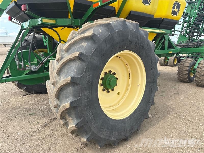 John Deere 1820 60 ft Air Drill 鑽頭