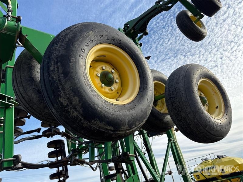 John Deere 1830 57 ft Air Drill 鑽頭