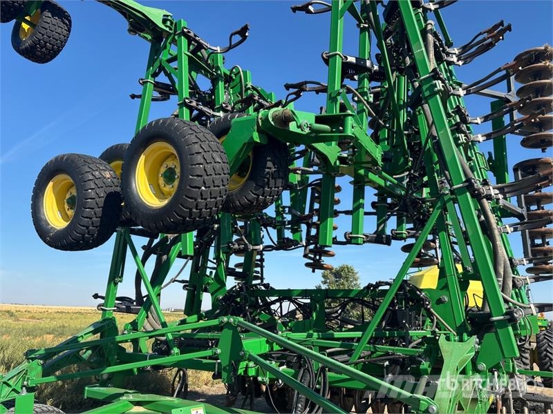 John Deere 1830 61 ft Air Drill Sējmašīnas