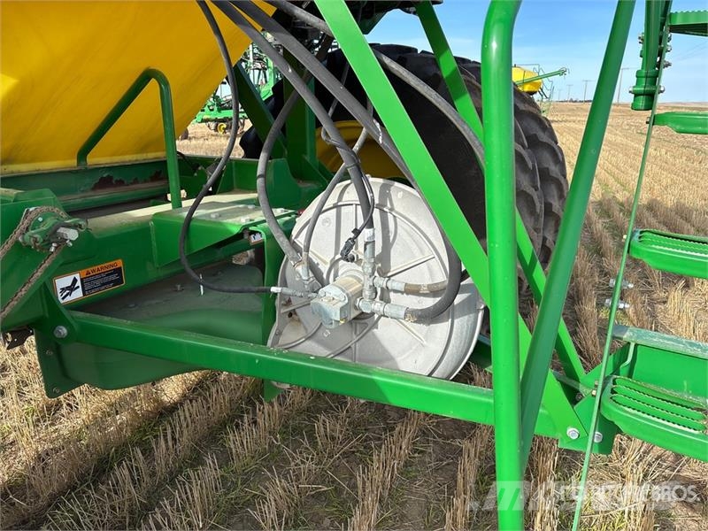 John Deere 1830 61 ft Air Drill 鑽頭