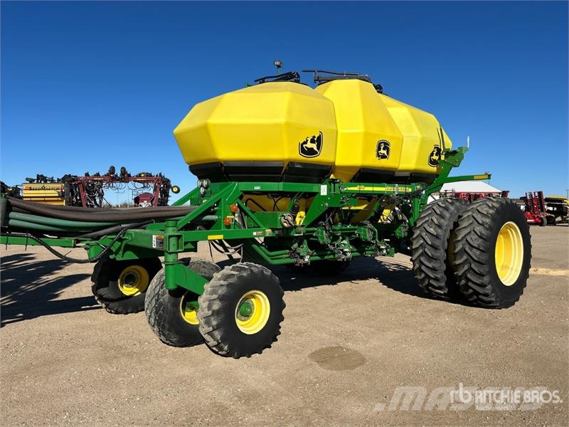 John Deere 1830 61 ft Air Drill 条播机