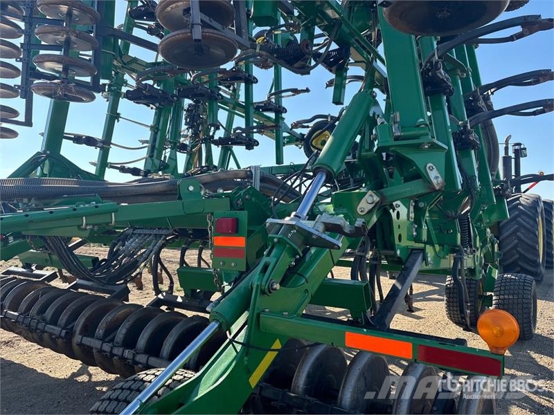 John Deere 1830 61 ft Air Drill Sējmašīnas