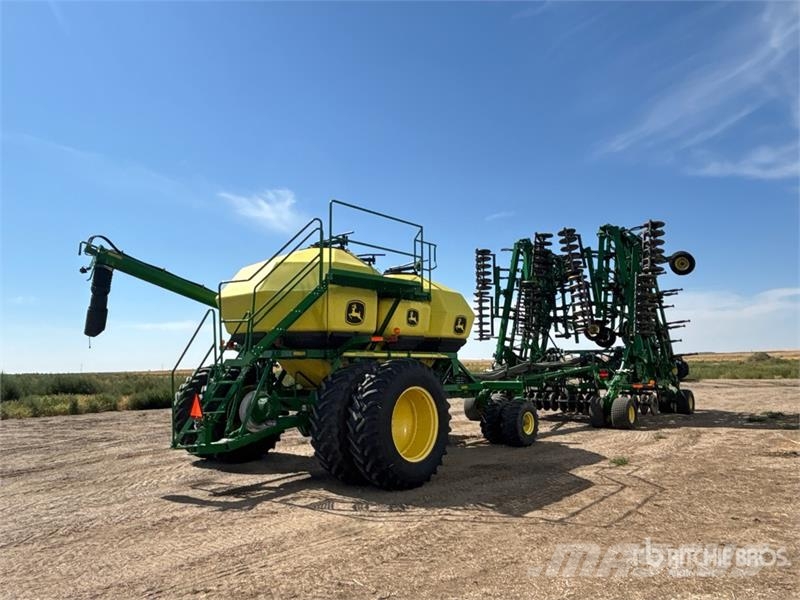John Deere 1830 61 ft Air Drill Sējmašīnas
