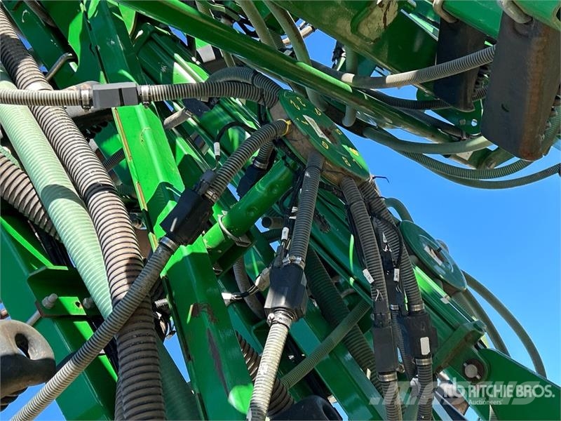 John Deere 1830 61 ft Air Drill 条播机