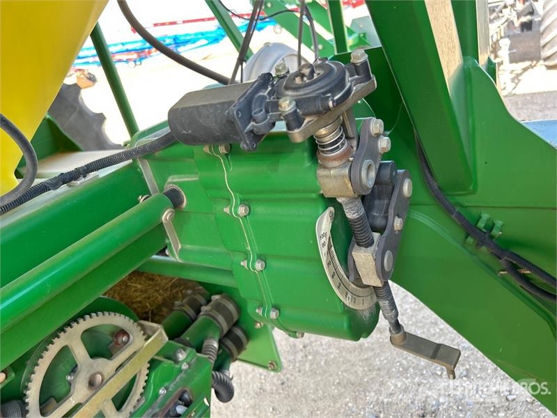 John Deere 1830 61 ft Air Drill 条播机