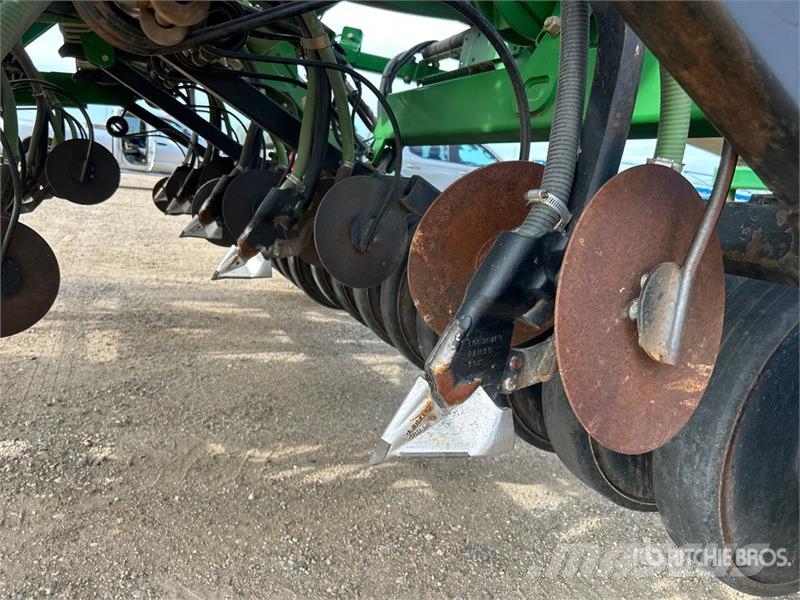 John Deere 1830 61 ft Air Drill 条播机