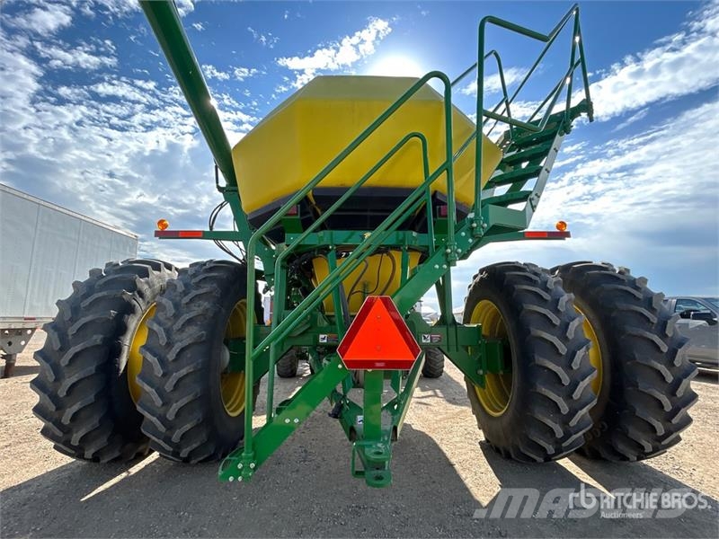 John Deere 1830 61 ft Air Drill 条播机