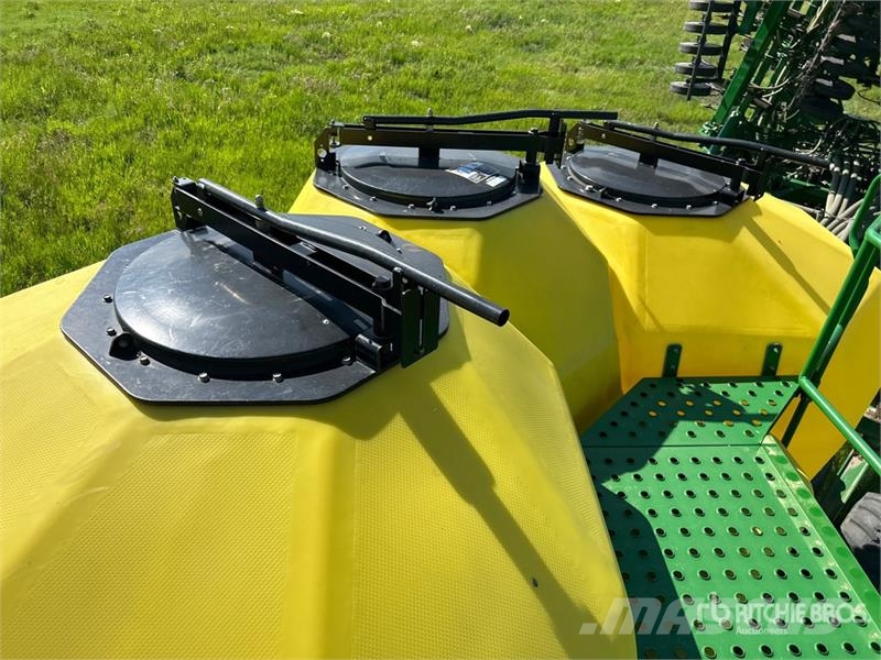 John Deere 1830 61 ft Air Drill 条播机