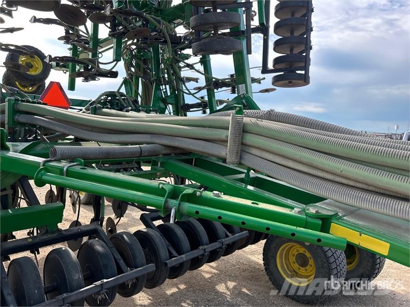 John Deere 1830 61 ft Air Drill 条播机