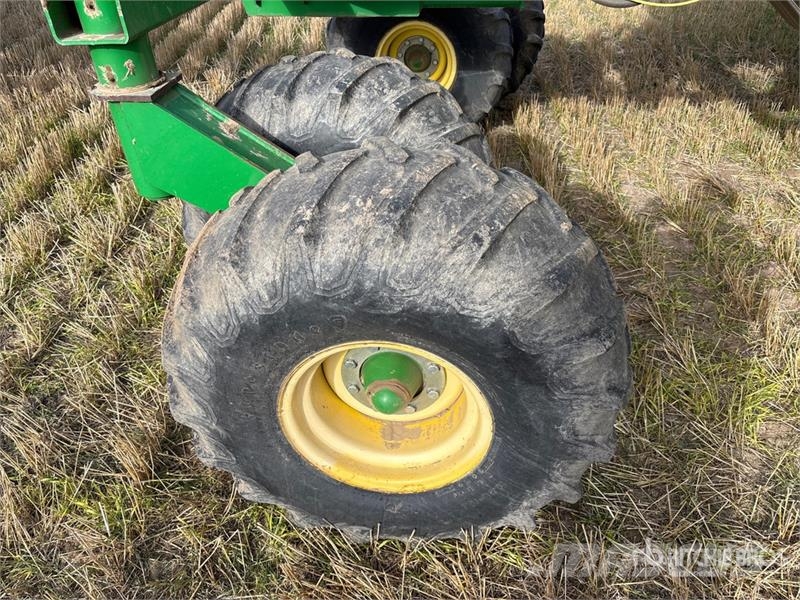 John Deere 1830 61 ft Air Drill 鑽頭