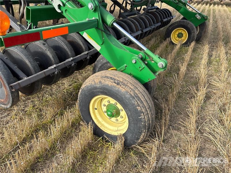 John Deere 1830 61 ft Air Drill 鑽頭
