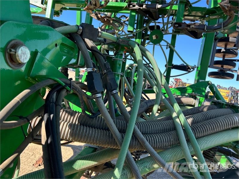 John Deere 1830 61 ft Air Drill 条播机