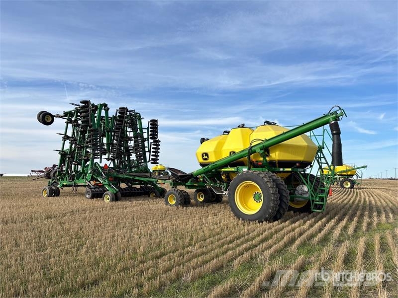 John Deere 1830 61 ft Air Drill 鑽頭