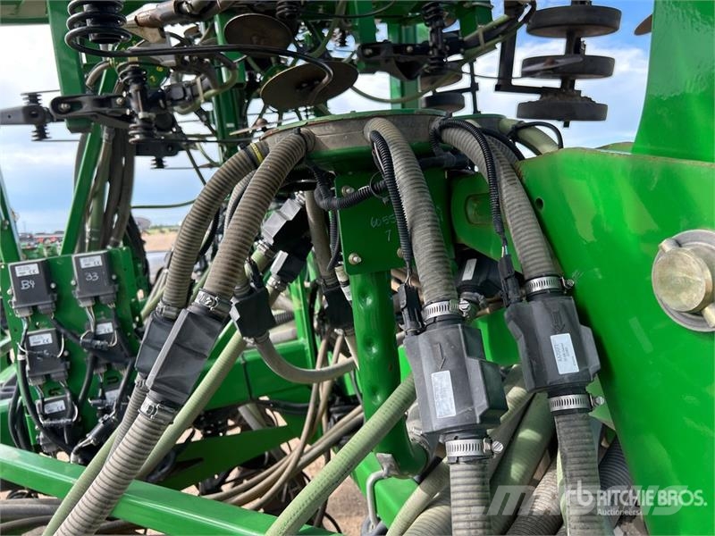 John Deere 1830 61 ft Air Drill 条播机