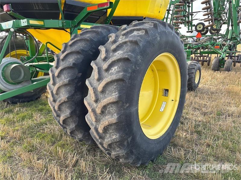 John Deere 1830 61 ft Air Drill 鑽頭