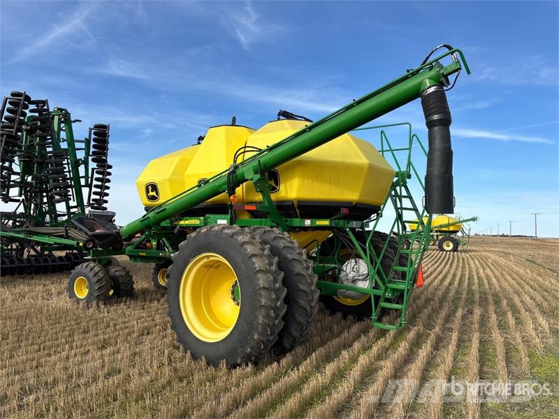 John Deere 1830 61 ft Air Drill 鑽頭