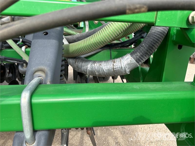 John Deere 1830 61 ft Air Drill 条播机