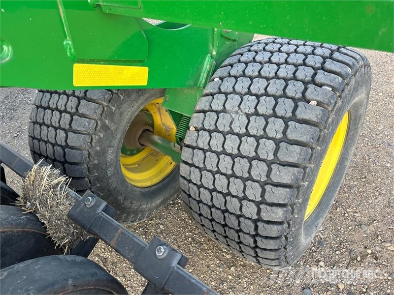 John Deere 1830 61 ft Air Drill 条播机