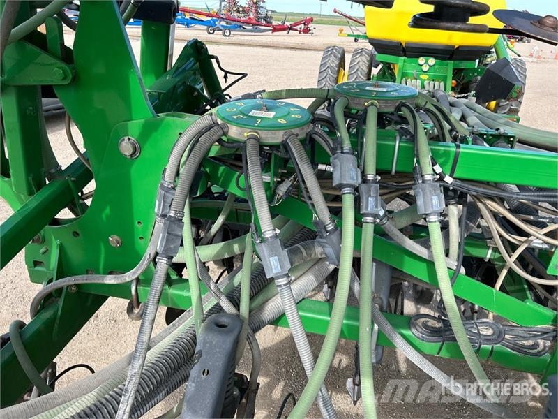 John Deere 1830 61 ft Air Drill 条播机