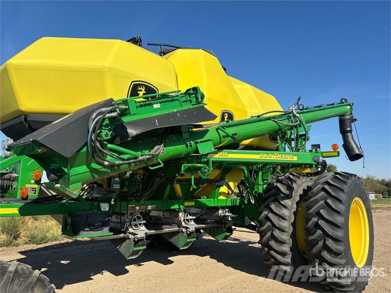 John Deere 1830 61 ft Air Drill Sējmašīnas